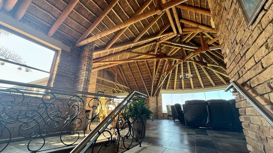 To Let 5 Bedroom Property for Rent in Sunset Beach Western Cape